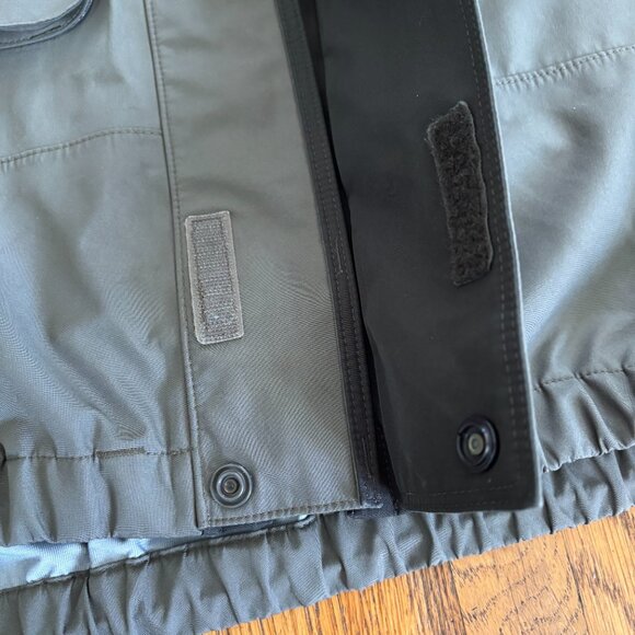 Simms Gore-Tex Fishing Outdoor Jacket - Picture 6 of 16